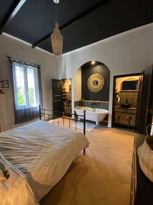 Merveilleuse Maison De Village Maillane Экстерьер фото
